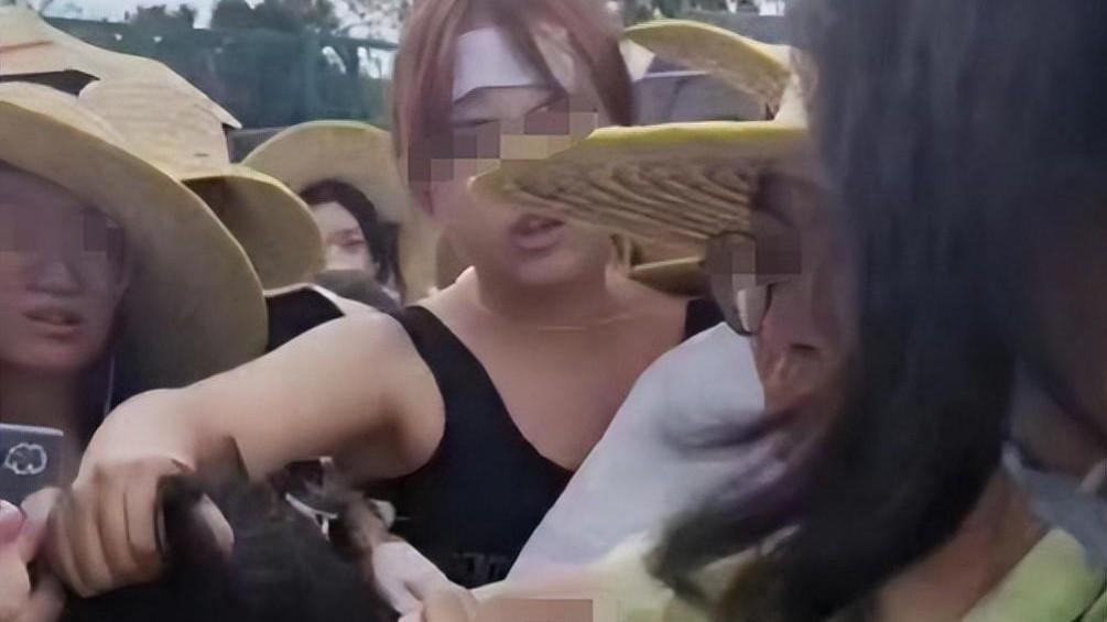 数万粉丝带刀互殴、威胁警察，西安群魔乱舞，演唱会堪比安史之乱