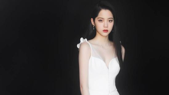 欧阳娜娜|欧阳娜娜健身罕见晒性感，镜子反射真实身材曝光