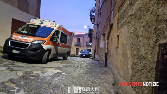 |22岁中国学生死在西西里民宿，心脏被刀捅穿