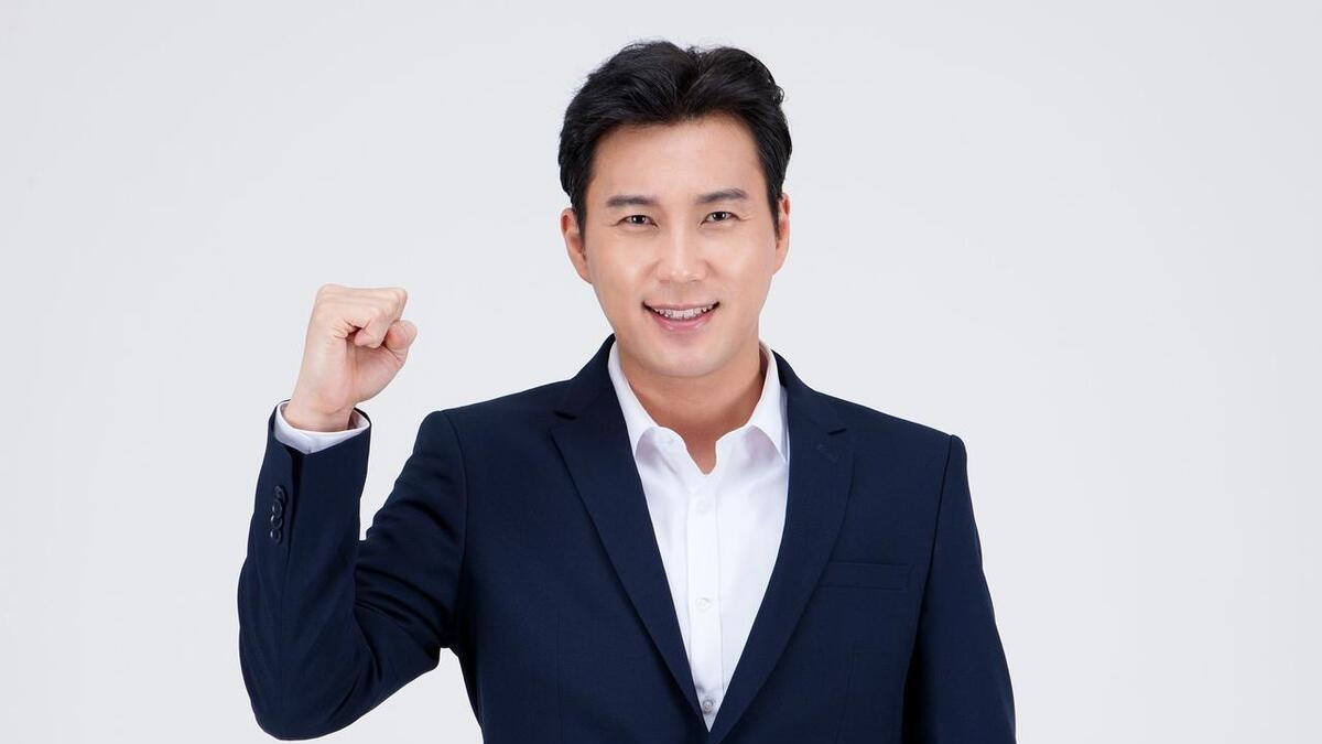 退休|县委办缺个副主任，在县委书记旁边机会很多？