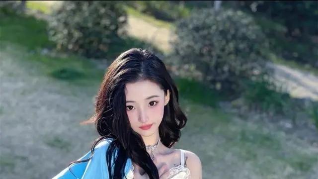 女孩|内娱大瓜，女星被曝用身体换角色，大量录音公布陪一夜给30万片酬