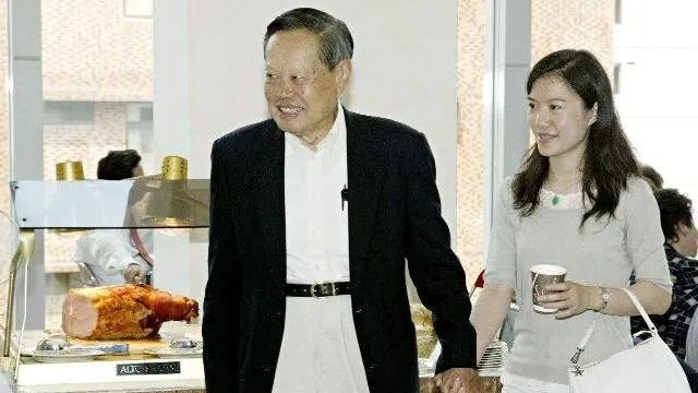 翁帆受不了“杨振宁”的要求，宁死不屈！杨振宁居然会有这种想法