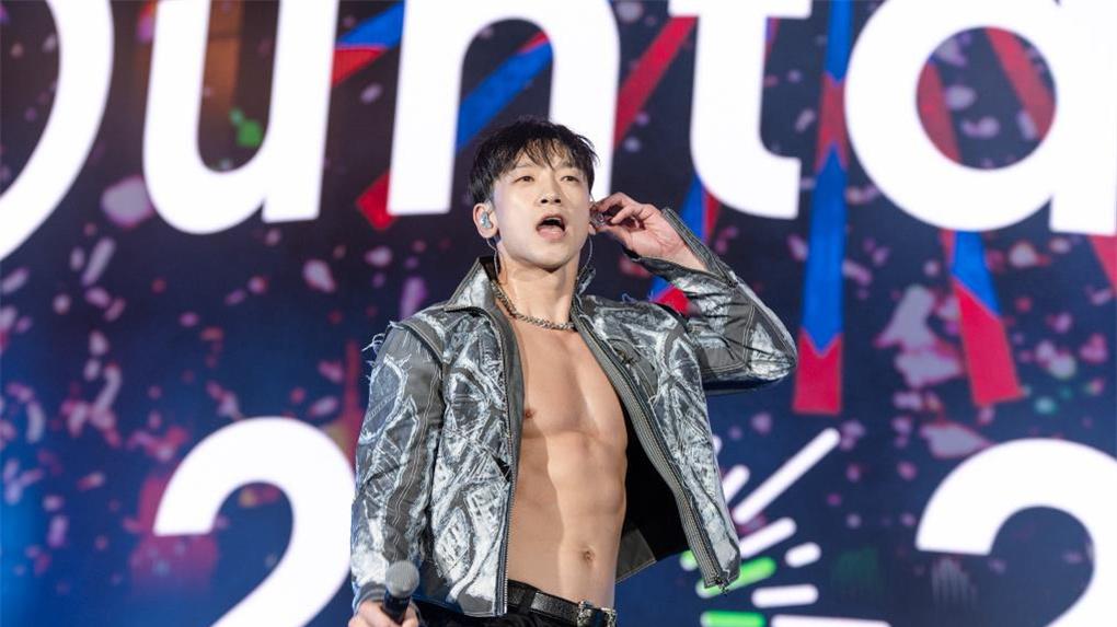 郑智薰|Rain邀请美女讲师上节目，公开胖子时期的照片，分享减肥方法