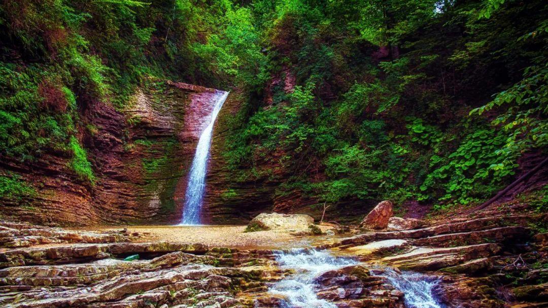 穿衣搭配|3-6月，鸿运当头，情场得意，职场顺心，幸福且富足的3个生肖