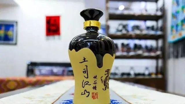 为景区题字却被注册成白酒商标，作者索赔6元只为求个说法