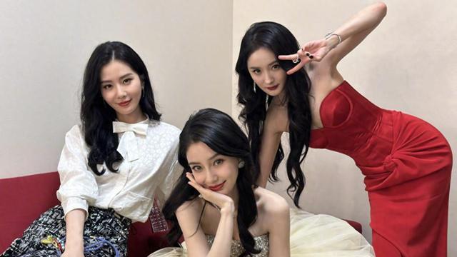 杨幂与刘诗诗同台竞技，身材在气质前黯然失色