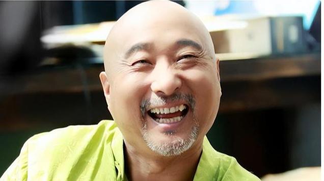 2024年春晚成了杂货铺？明星嘉宾引热议，看来今年的电费又省下了