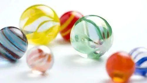 琥珀|玩珠子的少年，长大了玩啥呢