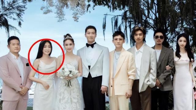 张译|何超莲：我的婚礼，不用随礼