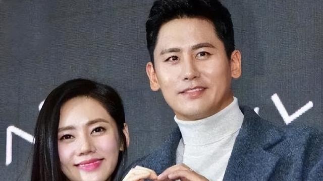 于晓光|于晓光事件风波升级，波及贵圈9位女星，秋瓷炫曾深夜喝醉痛哭