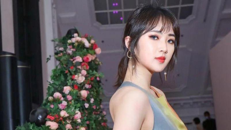 没人敢潜规则的4位女星，个个出身非富即贵，做艺人只为体验生活