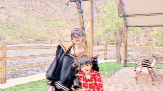 陈妍希|陈妍希五一带儿子露营，6岁小星星正脸照首曝光，模样帅气像陈晓