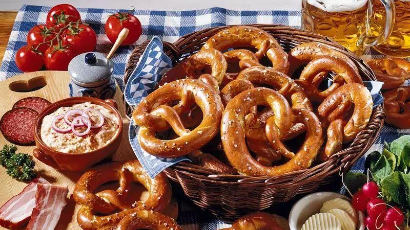香肠|德国是一个著名的美食国家，让食客从味觉与视觉都得到了极大的满足