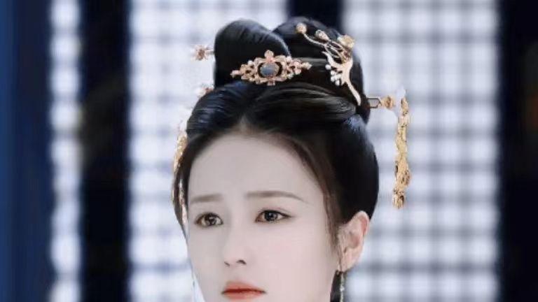 白鹿《宁安如梦》或将空降开播，桃厂暑期档最后的挣扎了！