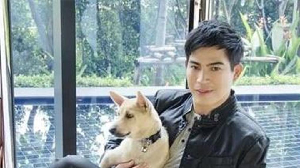 |泰星Por去世7周年，美貌妻子依然单身，爱女小茉莉已长成小美女