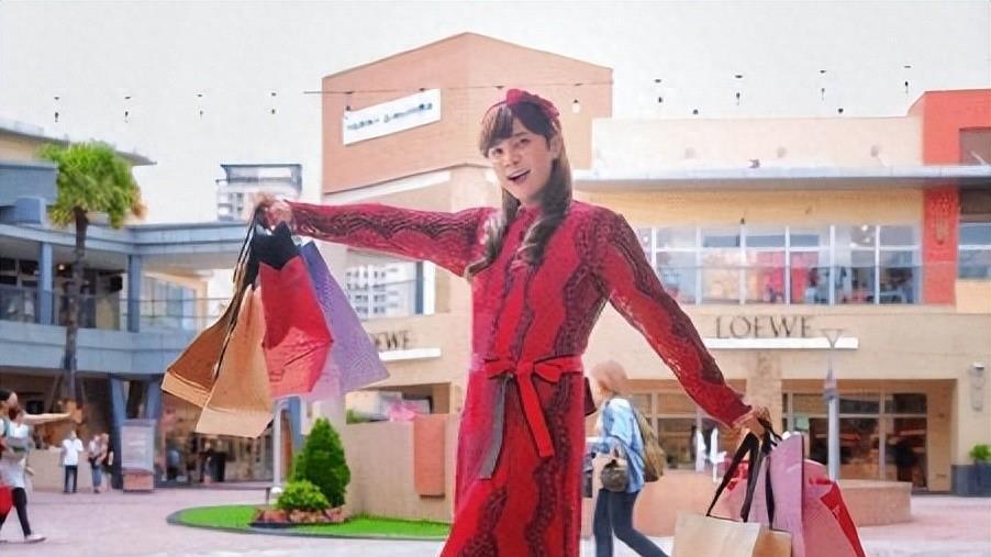 罗志祥“变性”复出，以朱碧石身份疯狂捞金遭抵制，网友：脸都不要了