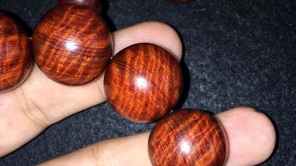 印度小叶紫檀手串，能不能上油盘玩？