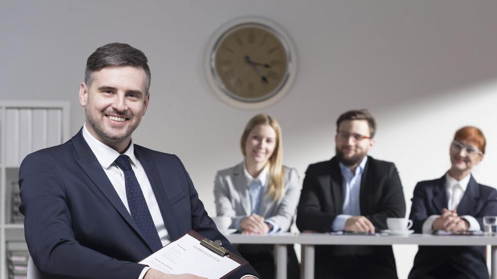 阿里巴巴|3万块的推荐费是你推荐我老公去你们公司才赚的，至少分我们一半