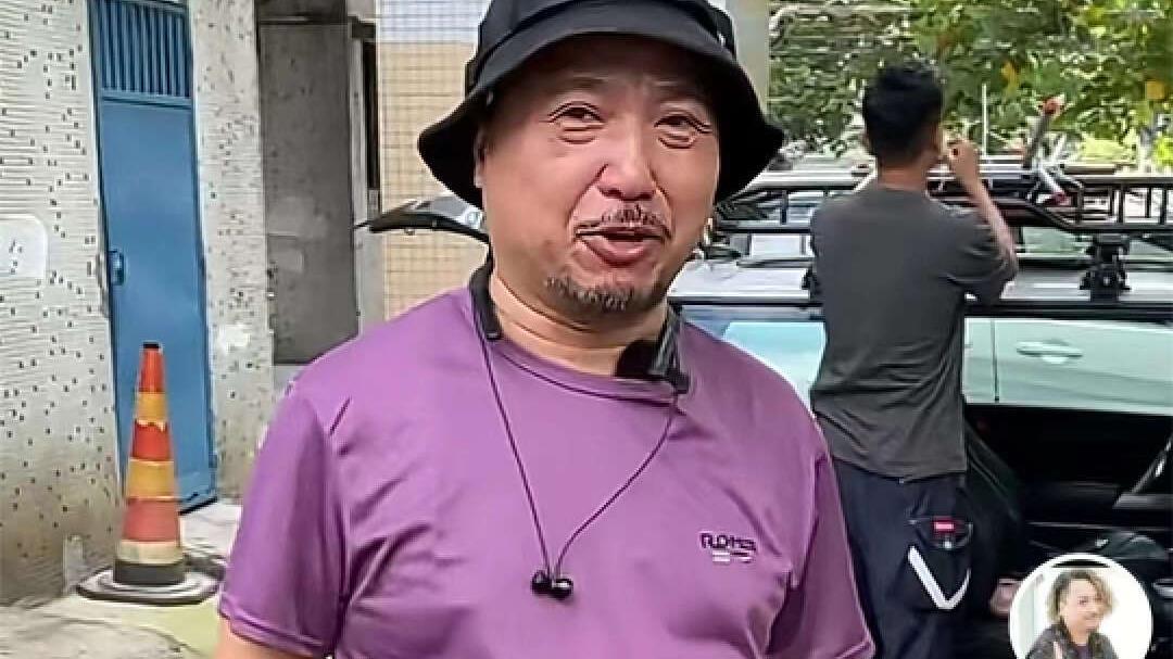 2位港星在广东摆摊卖鱼蛋！一天赚800元生意火爆，忙到汗流浃背！