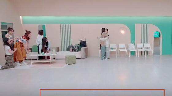 谢娜|谢娜突发急性肠胃炎，深夜陷入半昏迷，蔡少芬贴心照顾很暖心