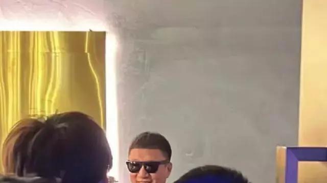 孙红雷|孙红雷：定居澳洲彻底放飞，体重一个月暴涨30斤，眼睛更看不见了