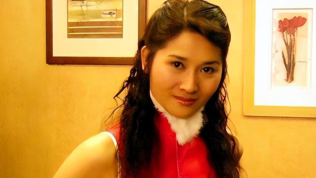 一年服侍30位导演，夜夜陪睡，最后反被联合封杀，成唯一受害人！