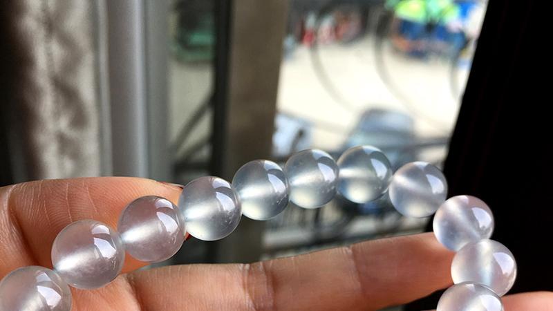 翡翠的韵味，是千年冰润的诗篇