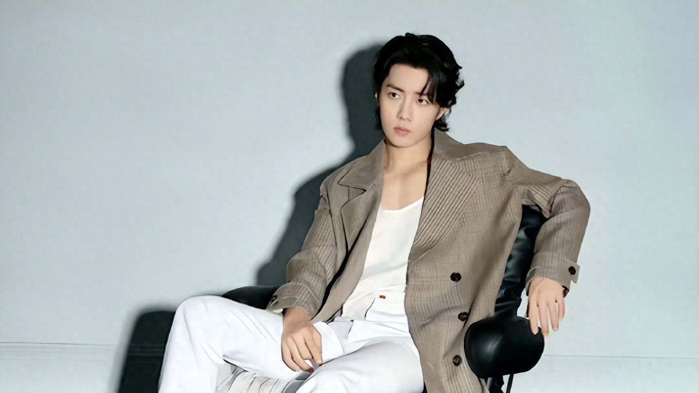 告诉内娱一个恐怖故事：断层顶流肖战，还在上升期呢！