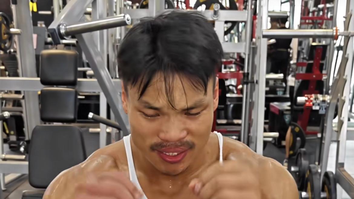 网红嘴哥被曝与乔妹分手！正面回应提问，乔妹泪眼瞬间湿润