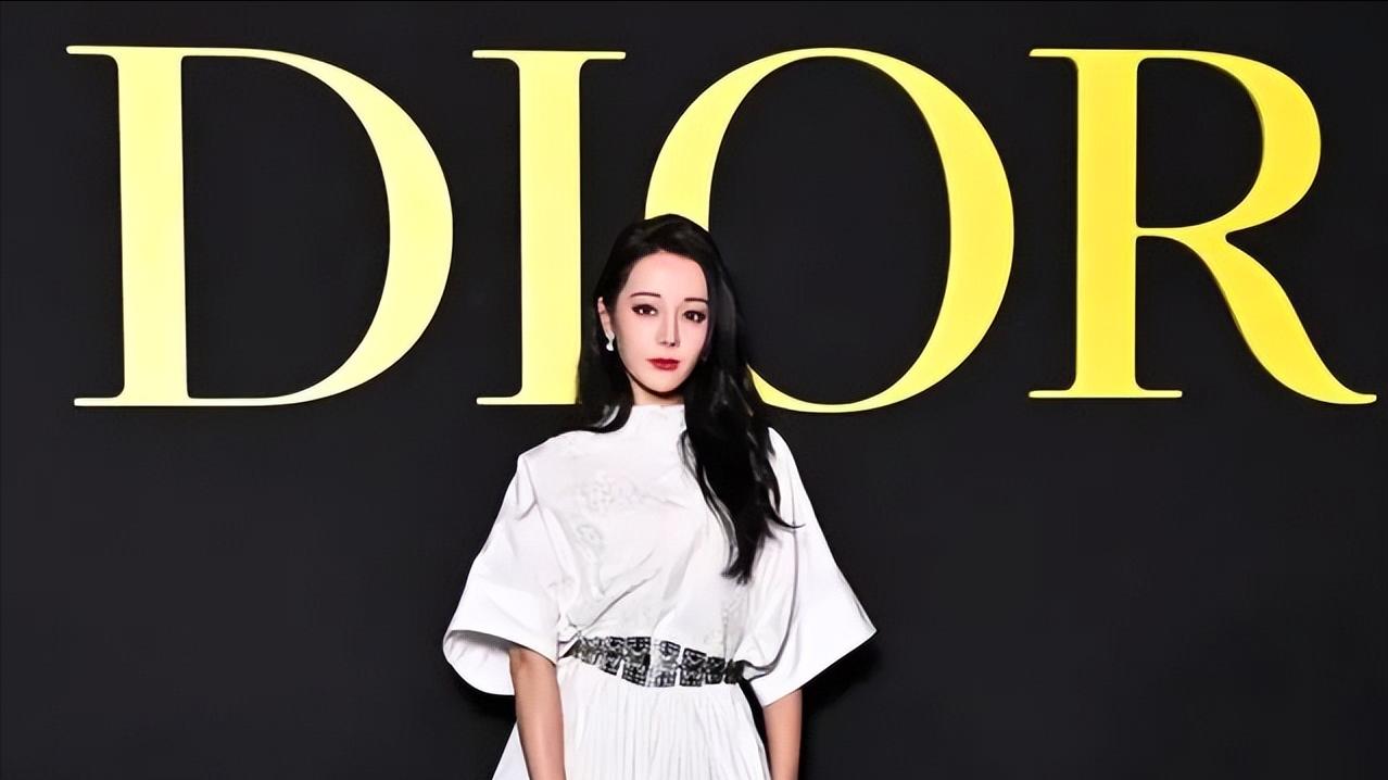 大瓜来了！迪丽热巴疑似已婚，某大牌称呼她为“夫人”