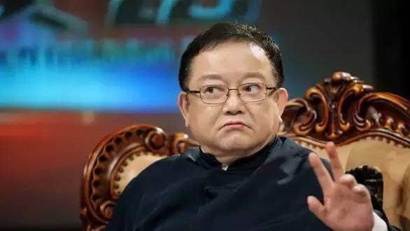 王刚鉴宝节目失手砸掉两亿文物，时隔多年终于说出当年真相！