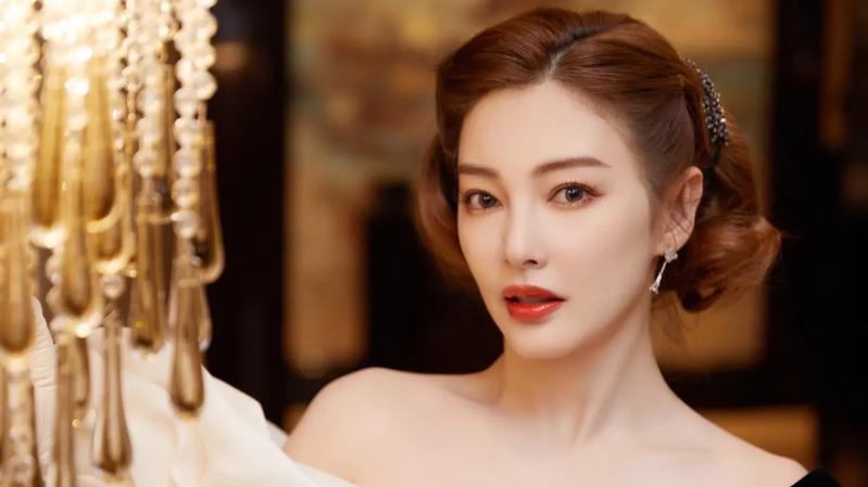 张雨绮|张雨绮成为御姐的代名词，美貌与霸气同在，不做花瓶用演技正名