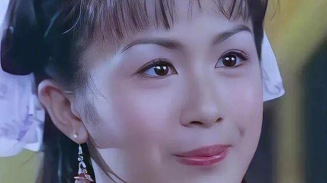 41岁唐宁移民新西兰近照，变化很大认不出，被质疑整容失败