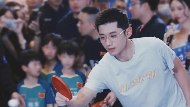 张继科|张继科代言被解约，女友开豪车慌张前往公司，疑似处理相关事宜