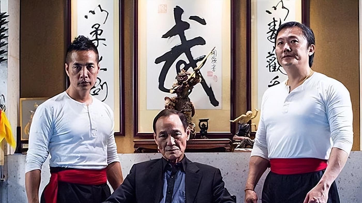 陈惠敏：25岁“称霸”香港，嘲讽成龙吊打洪金宝，江湖地位有多高