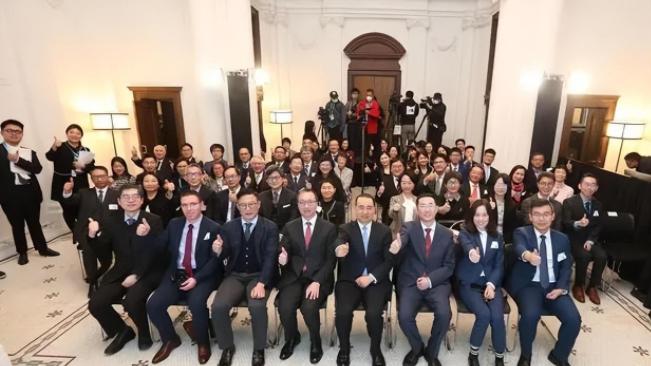 泡面|中方与9国达成一致，共建“新群”，筹备办公室在港成立！