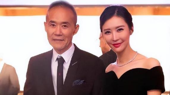 田朴珺|回顾：田朴珺回应和王石离婚，两人女儿已4岁，知情人曝两人另一关系