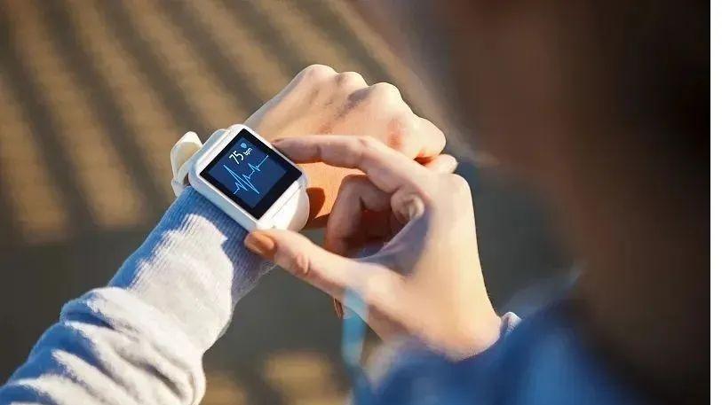 血氧仪|血氧仪卖断货? 智能手表正成为“替代品”