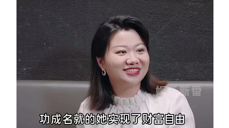 offer5刘律像黄凯“慈祥的母亲”？给他买衣服、剥蟹肉、宠溺摸头