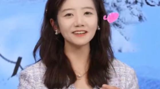 董宇辉事件成功带火了一位女主播，网友们亲切称其为“董嫂”