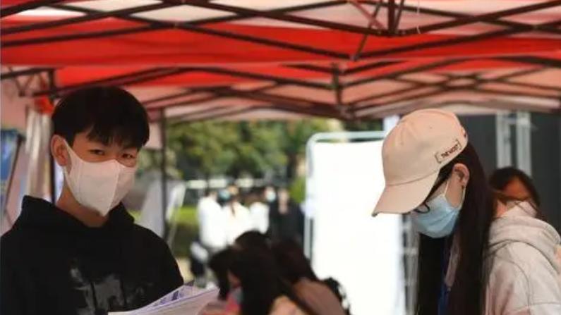 制服|校招和社招有什么区别？毕业找工作时才明白，不少毕业生表示后悔