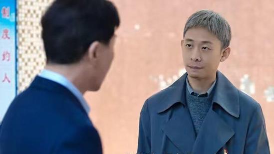 赵立冬|《狂飙》：隐藏最深的人曝光，成为压垮赵立冬的最后稻草