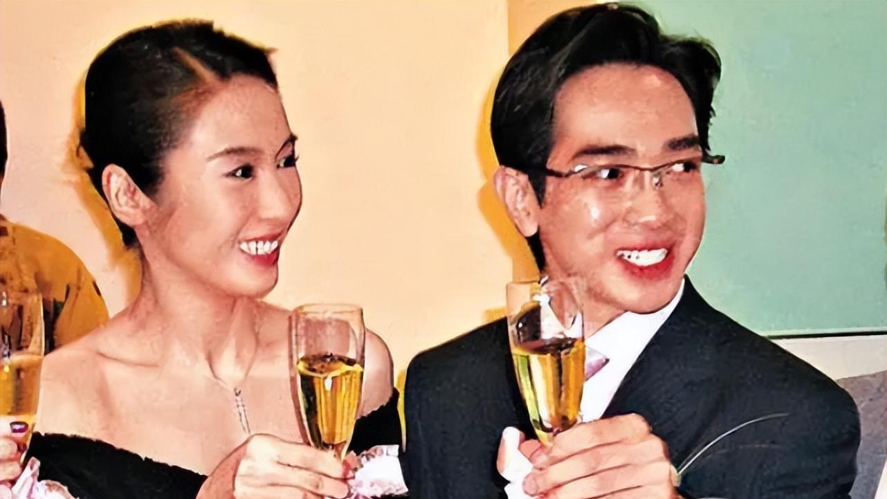 黎姿|黎姿：嫁大15岁残疾富豪，一家5口有3人残疾，风光背后满是心酸