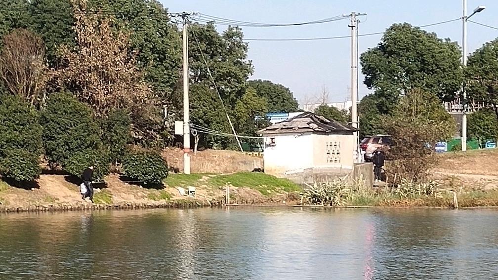 |冬季钓鱼别人上鱼你这边没鱼口，三个调整方法可以改变鱼情