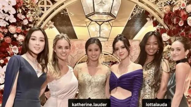 谷爱凌|何超欣出席名媛聚会，合照与谷爱凌坐中间，雅诗兰黛曾孙媳罕露脸