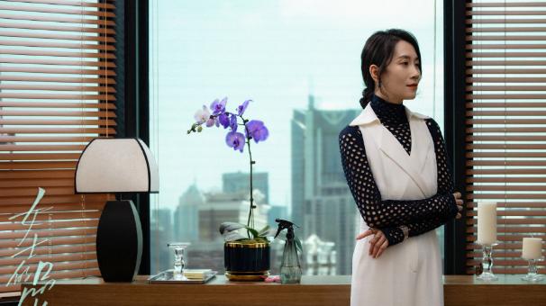 hr|《女士的品格》：站在女性的角度上，感受他们在工作和生活的艰辛