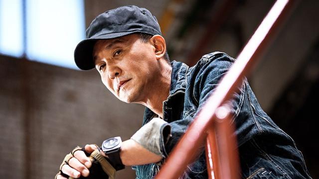 假脸成为一部剧的累赘，《他从火光中走来》遇质疑，老戏骨也彻底翻车了