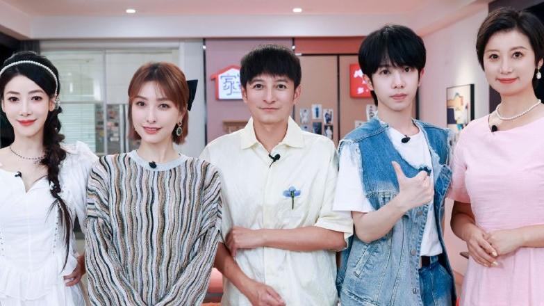 李维嘉长沙豪宅曝光，独居多年有严重洁癖，地板都是用手擦