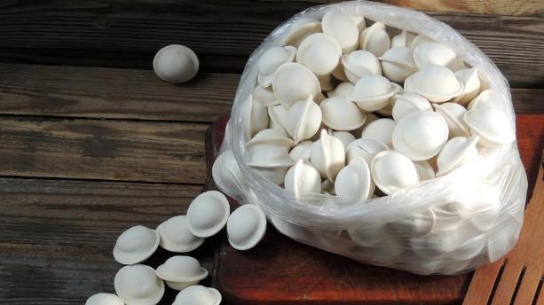 饺子|超市里几块钱一袋的冻饺子，能吃吗？超市员工：白给都不吃