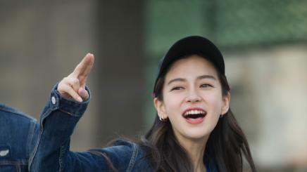 疯马秀风波后，Angelababy首露面，发声表明立场！